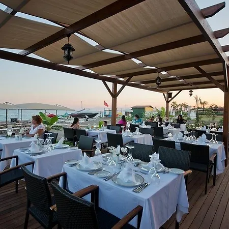 Dionis & Hotel 4*
