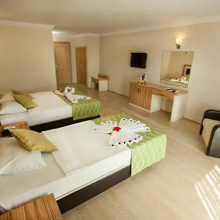 Hotel Dionis & 4*