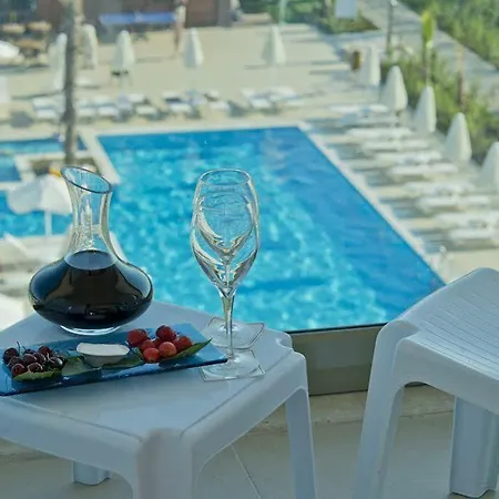Dionis & Hotel