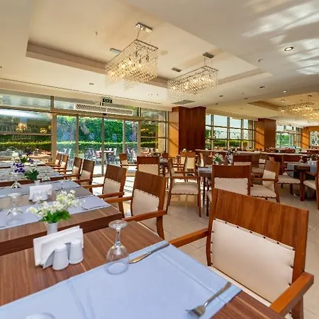 Hotel Dionis &